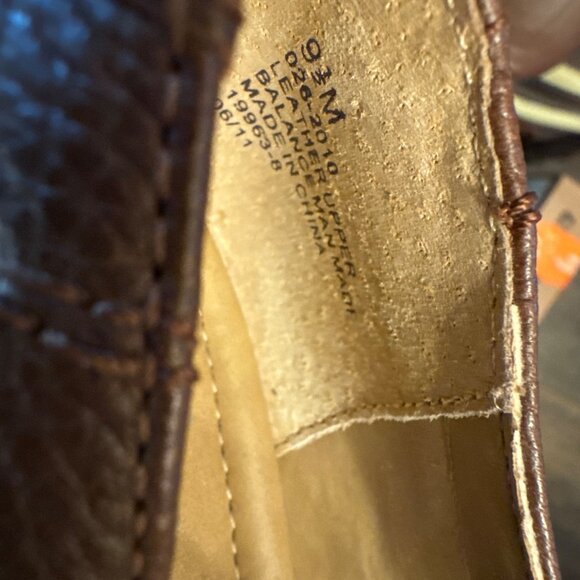 Strictly Comfort Brown Leather Loafers 9.5 NEW - Picture 5 of 5